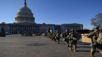 25 bin tam teçhizatlı asker Washington&#039;a yığıldı