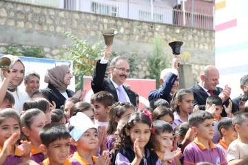575 okulda 88 bin 300 öğrenci ders başı yaptı