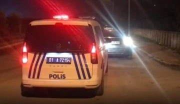 Adana'da polisten kaçmaya çalışan alkollü sürücü gözaltına alındı
