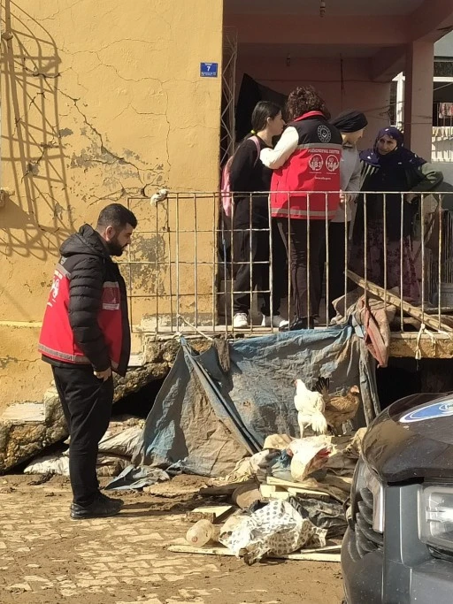 Siirt'te Afetzede Vatandaşlar Yalnız Bırakılmadı