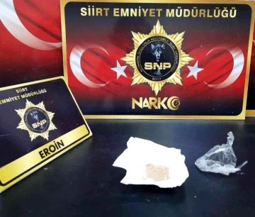 Ağzında uyuşturucu madde ile yakalandı