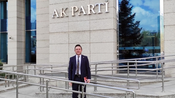 AK Parti Bursa Milletvekili'nden Genel Merkez'e 'hayırlı olsun' ziyareti