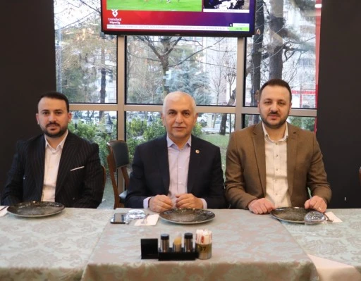 AK Parti'den Basın Toplantısı: Siirt'in Sorunları Konuşuldu