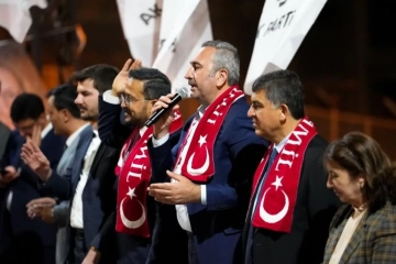 AK Parti Gaziantep’in mahalle toplantısı mitinge dönüştü