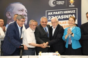 AK Parti Gaziantep’ten örnek kutlama-vefa programı