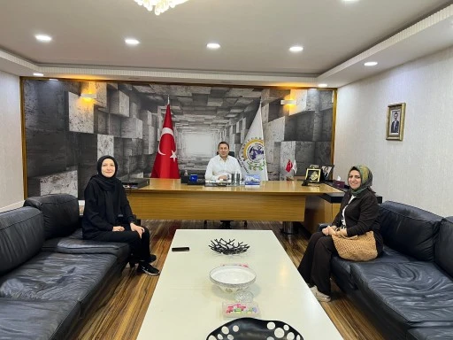 AK Parti Kadın Kolları&rsquo;ndan G&uuml;ven Kuzu&rsquo;ya Hayırlı Olsun Ziyareti