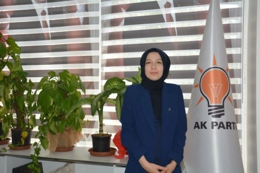 AK Parti Siirt Kadın Kolları Başkanı Mavi’den 23 Nisan Mesajı: “Çocuklarımız Geleceğimizin Teminatıdır” 