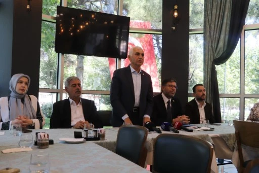 AK Parti Siirt Teşkilatı Basınla Buluştu: G&uuml;ndem Yatırım, İstihdam ve Ulaşım