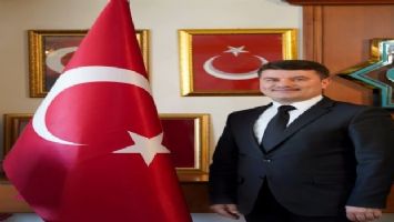 Aksaray Belediye Başkanı Evren Dinçer&#039;den gazetecilere tebrik