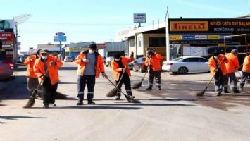 Aksaray&#039;ın cadde ve sokaklarında tazyikli temizlik