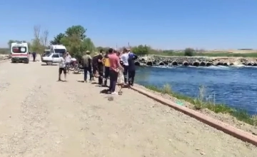 Baba-oğul girdikleri Fırat Nehri’nde kayboldu