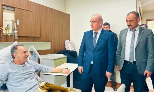 Başhekim Prof. Dr. Servet Yolbaş'tan hasta ziyareti