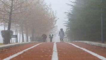 Başkent güne sisle uyandı