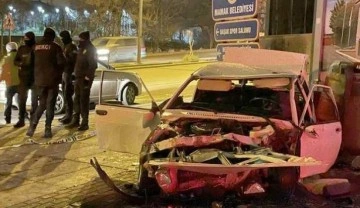 Başkentte duvara çarpan aracın sürücüsü öldü