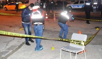 Beşiktaş Bebek&rsquo;te lüks mek&acirc;na silahlı saldırı: 3 yaralı