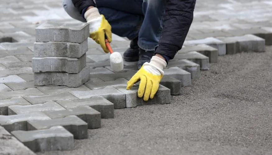 Beton kilitli parke taşı döşenecek