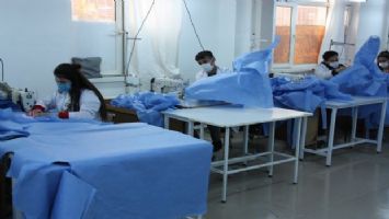 Bismil&#039;de üretiliyor, İtalya&#039;daki sağlık çalışanları giyiyor