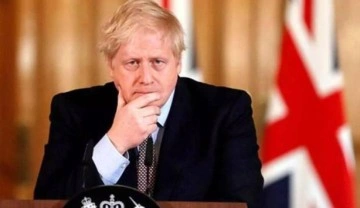 Boris Johnson'ın 4 kıdemli çalışanı istifa etti!