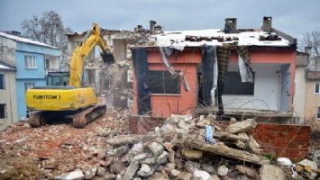 Bursa Yıldırım&#039;da kamulaştırma sonrası yıkımlar sürüyor
