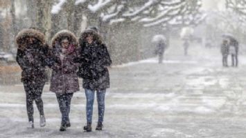 Bursa&#039;da okullara 2 gün kar tatili