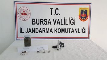 Bursa&#039;da jandarma uyuşturucuya geçit vermiyor