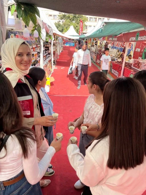 Çocuklar Ahilik Haftası Etkinlik Alanını Gezdi