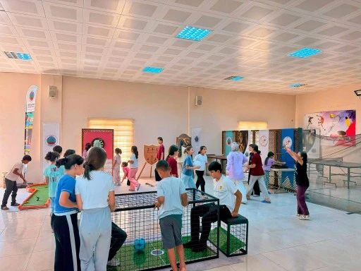 &Ccedil;ocuklar Hem &Ouml;ğreniyor Hem Eğleniyor