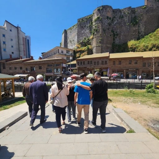 &Ccedil;ocuklar Tarih ve K&uuml;lt&uuml;rle Buluştu