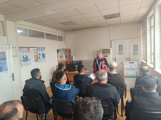 DENETİMLİ SERBESTLİK Y&Uuml;K&Uuml;ML&Uuml;LERİNE AİLE EĞİTİMİ
