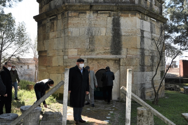 Denizli Buldan'da türbe ve yatırlara kapsamlı restorasyon