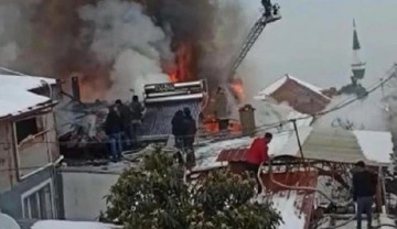 Denizli'de 2 evde yangın