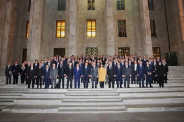 Deprem bölgesinde yapılacak 100 bin çelik köy evi için ihaleye çıkılacak