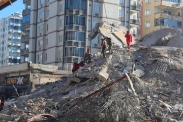 Depremde 49 kişinin öldüğü Emre Apartmanı'yla ilgili soruşturma tamamlandı