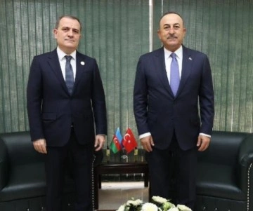 Dışişleri Bakanı Çavuşoğlu, Pakistan'da Azerbaycanlı mevkidaşı Bayramov ile görüştü