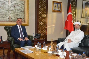 Diyanet İşleri Başkanı Erbaş, Siirt Valisi Hacıbektaşoğlu'nu ziyaret etti