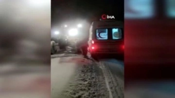 Doğum sancıları başlayan kadını hastaneye ekipler yetiştirdi