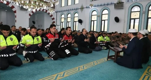 Siirt'te Dualar Şehitler İ&ccedil;in Y&uuml;kseldi