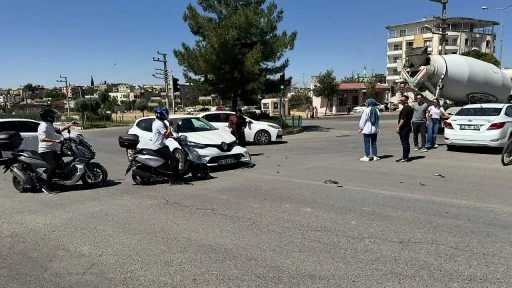 Emniyet Kavşağı&rsquo;nda İki Ara&ccedil; &Ccedil;arpıştı