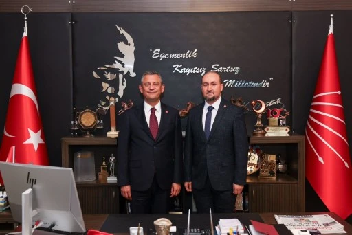 Eski Merkez İl&ccedil;e Başkanı &Ouml;zer CHP'den istifa etti