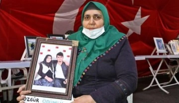 Evlat nöbetindeki anne: Oğlum öğretmen olacaktı