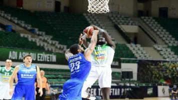 Frutti Extra Bursaspor Lokman Hekim Fethiye&#039;yi devirdi: 89-84