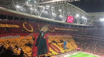 Galatasaray tribünlerinde Squid Game koreografisi: Hazırsanız oyuna başlıyoruz!