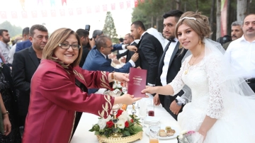 Gaziantep Büyükşehir’den toplu nikah şöleni!