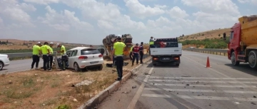 Gaziantep'te asfalt döküm kamyonu ile otomobil çarpıştı: 1 ölü, 1 yaralı  Kaynak