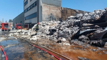 Gaziantep'te yanan fabrikada 35 milyon dolarlık zarar oluştu