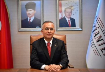 Gaziantep Valisi Kemal Çeber Cumhuriyet'in 100. yıl dönümünü kutladı