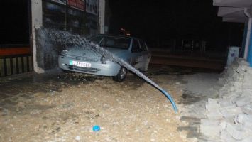 Gece yarısı korkutan su patlaması: &#039;Gök gürledi sandım, yataktan fırladım&#039;