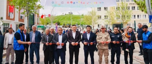 Gen&ccedil;ler Gen&ccedil;lik Haftası&rsquo;nda Buluştu