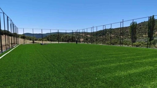 Gençlere Modern Halı Saha Müjdesi