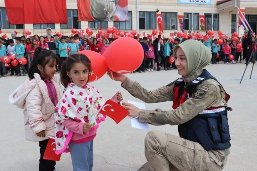 G&uuml;&ccedil;l&uuml; Aile İ&ccedil;in Ortak Eğitim Hamlesi